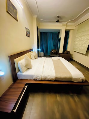 Superior Double Room - Hotel Mock Orange (Jaipur)