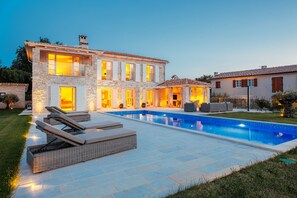 4 bedrooms - Arabela in Baderna With 4 Bedrooms and 3 Bathrooms (Porec)