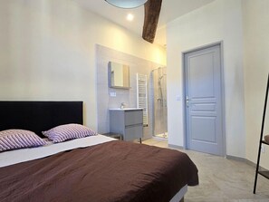 6 chambres, accès Internet, draps fournis