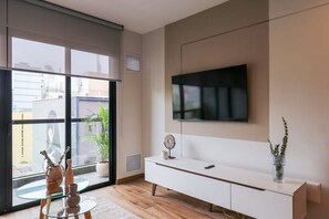 TV, offices - w* | Beautiful 2BR in the Heart of Miraflores (Miraflores)