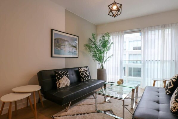 TV, offices - w* | Splendid 1BR in Bajada Balta Miraflores (Miraflores)