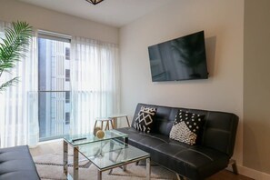 TV, offices - w* | Splendid 1BR in Bajada Balta Miraflores (Miraflores)