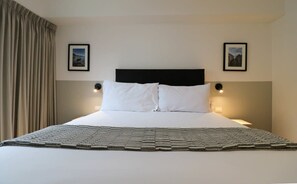 1 bedroom, iron/ironing board, WiFi, bed sheets - w* | Splendid 1BR in Bajada Balta Miraflores (Miraflores)