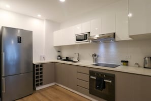 Fridge, microwave, oven, stovetop - w* | Splendid 1BR in Bajada Balta Miraflores (Miraflores)