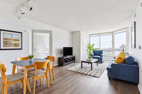 2BR Luxury City Suite With Gym & Pool