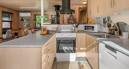 "Engeline" - 300m to the fjord by Interhome