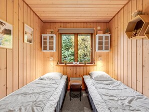 2 bedrooms, internet