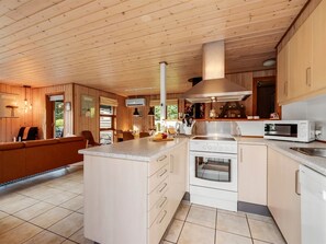 Frigorifero, microonde, forno, lavastoviglie