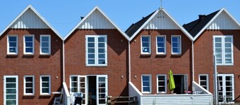 "Lynne" - 2.3km from the sea by Interhome