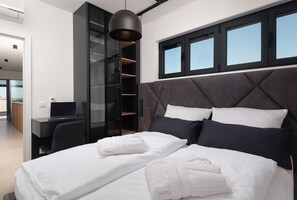 Villa | 4 bedrooms - Kala in Razanac With 4 Bedrooms and 2 Bathrooms (Razanac)