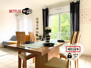 Dining - Lillas : Appartement Chill à 2 pas du Centre-ville de Melun (Melun)