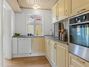 Køleskab, mikrobølgeovn, ovn, opvaskemaskine