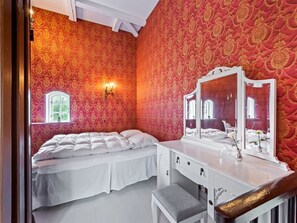 10 bedrooms, WiFi