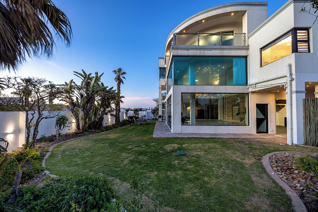 Luxury Villa | 5 bedrooms, in-room safe, individually furnished, desk