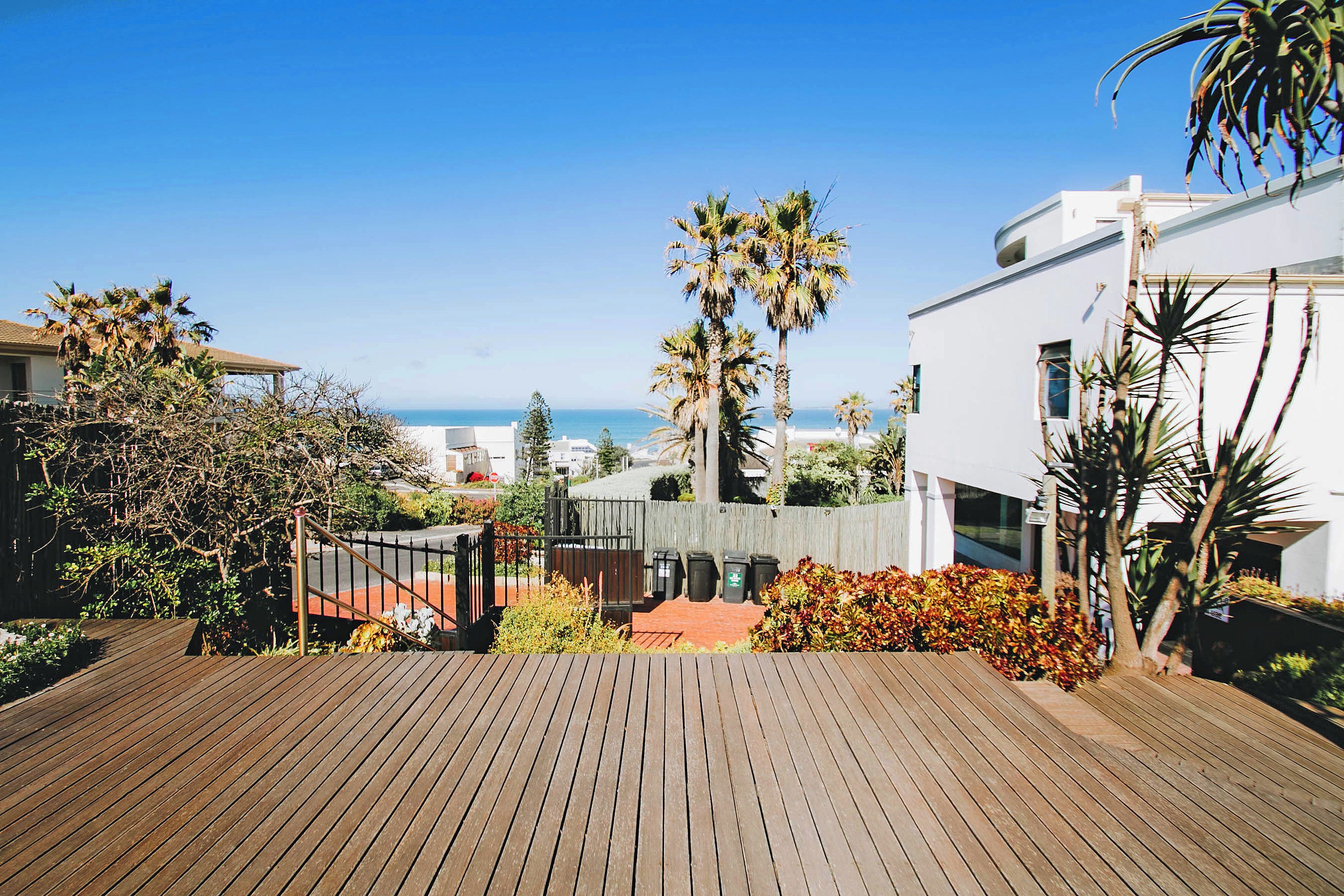 5 bedrooms, in-room safe, individually furnished, desk