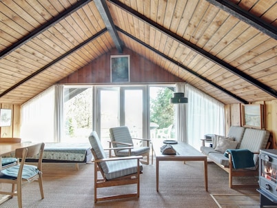 "Ernst" - 700m from the sea by Interhome
