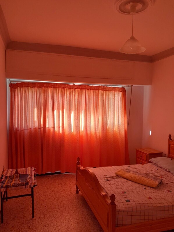 1 quarto, roupa de cama