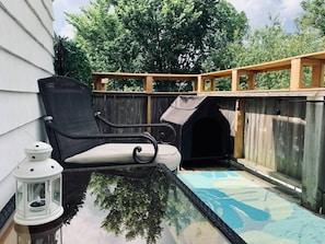 Outdoor spa tub - Pet-Friendly Space, King bed, Office (Halifax)