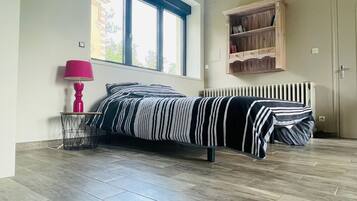 2 bedrooms, bed sheets