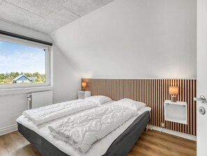 6 bedrooms, WiFi