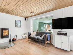 TV, peis og fotballspill