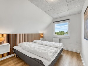 6 bedrooms, WiFi