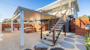 Property grounds - The Pacific Pearl,16 Pacific Avenue, Anna Bay - pet friendly, air con (Anna Bay)