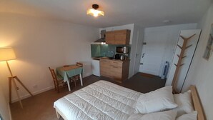 Room - Renovated modern studio by the lake for two in Vieux Boucau (Soustons)
