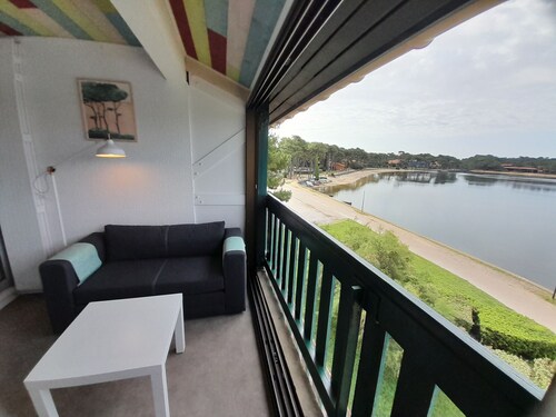 Renovated modern studio by the lake for two in Vieux Boucau