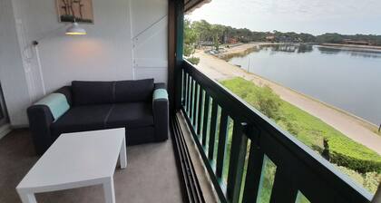 Renovated modern studio by the lake for two in Vieux Boucau