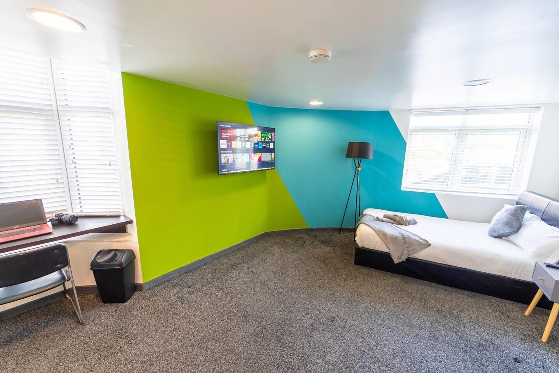 Studio | Free WiFi, bed sheets