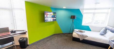 Studio | Free WiFi, bed sheets