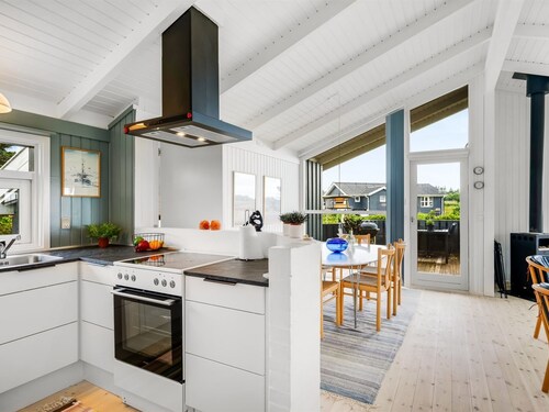 "Laurentius" - 300m from the sea by Interhome