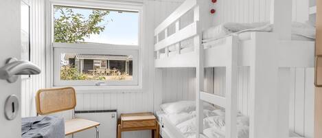 3 bedrooms, Internet
