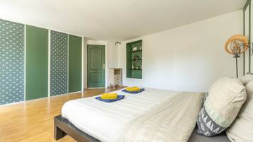 4 Schlafzimmer, Reisekinderbett, WLAN, Bettwäsche