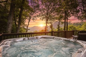 مغطس سبا خارجي