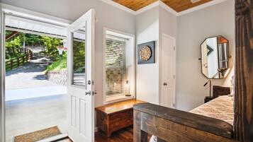 4 soverom, strykejern/-brett, reiseseng for barn og wi-fi