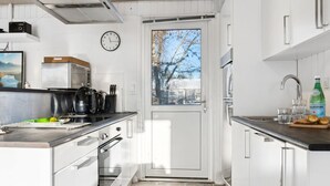 Uklassifisert bilde, 2 av 24, knapp