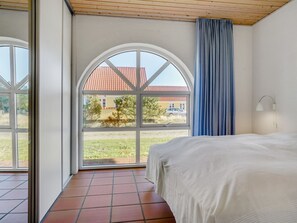 3 bedrooms