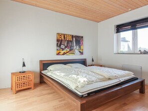 2 bedrooms, Internet