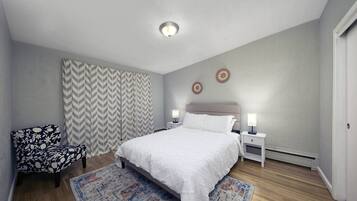 Iron/ironing board, WiFi, bed sheets