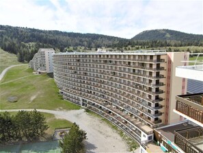 Exterior - Bright 2-Room Apartment, Sleeps 5, Near Ski Lift, Free Wi-Fi, Parking, Ski Locker (Le Dévoluy)