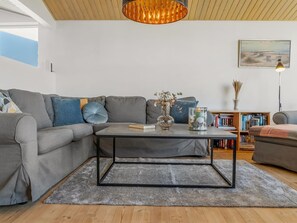 TV, fireplace - "Hilka" - 75m from the sea by Interhome (Løkken)