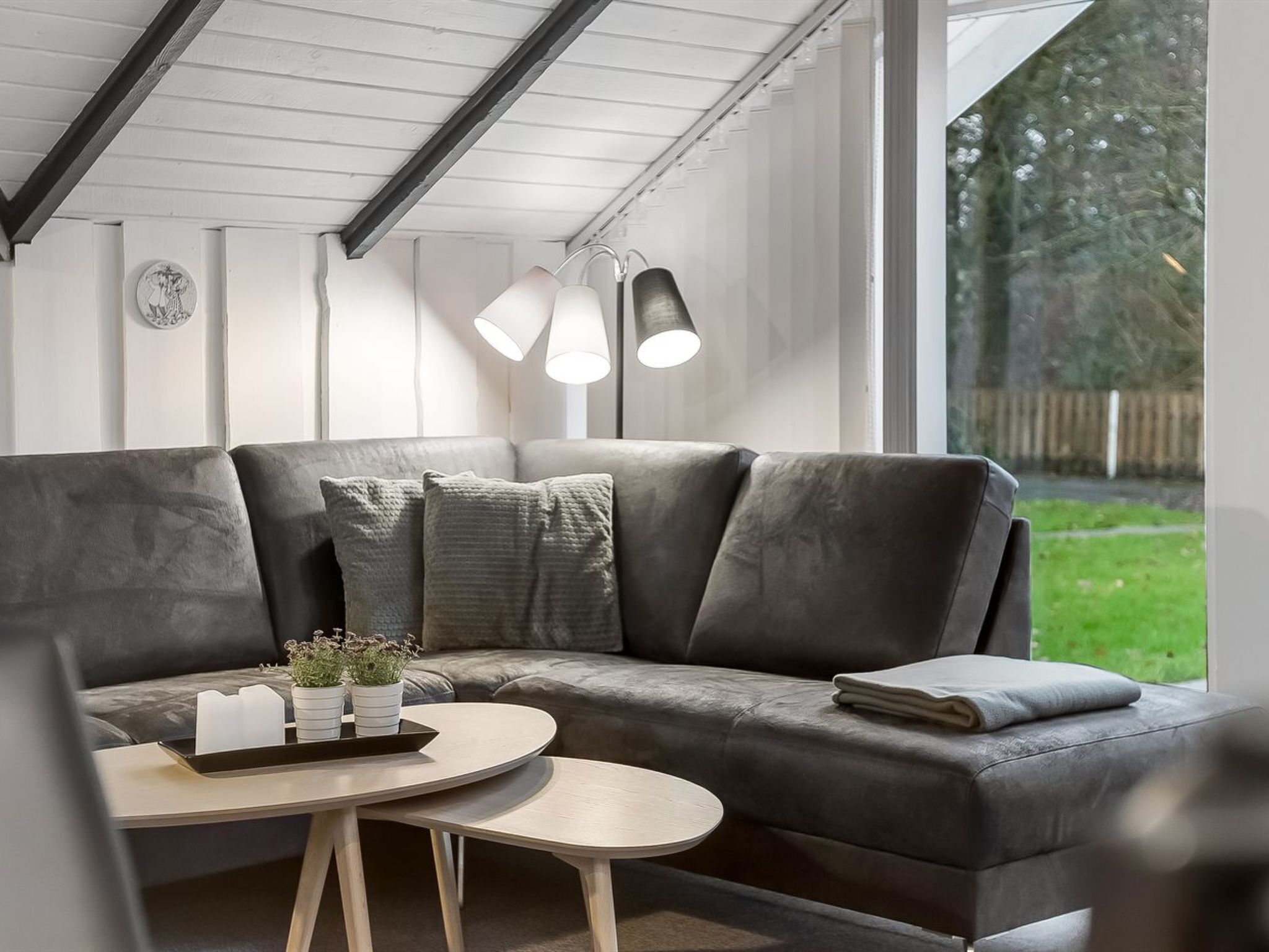 Televisio, takka, DVD-soitin