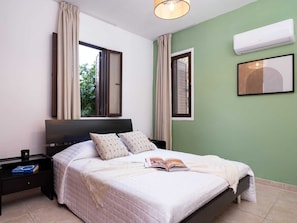 1 bedroom, iron/ironing board, travel crib, free WiFi