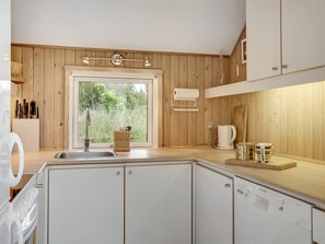 Fridge, microwave, dishwasher, cookware/dishes/utensils