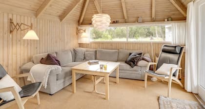 "Gunnie" - 1.1km from the sea by Interhome