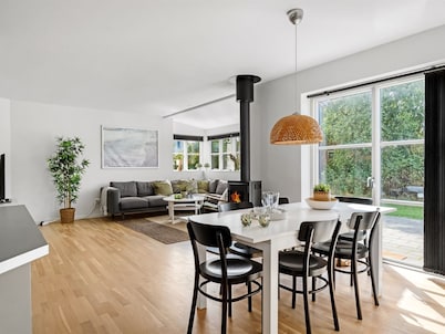 "Marijanne" - 500m from the sea by Interhome