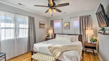 3 bedrooms, iron/ironing board, travel crib, free WiFi