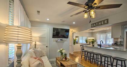 Cozy 3BR country cottage near Nelson 151 with a private hot tub, fire pit, yard games, and inviting indoor spaces. Perfect for families, couples, or friends looking to relax after wine tasting or mountain adventures.